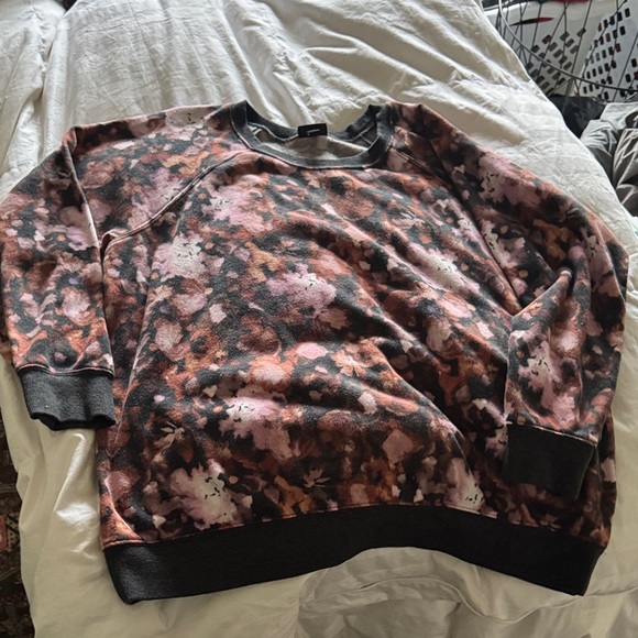 torrid Tops - Torrid Floral Patterned women’s sweatshirt 14/16